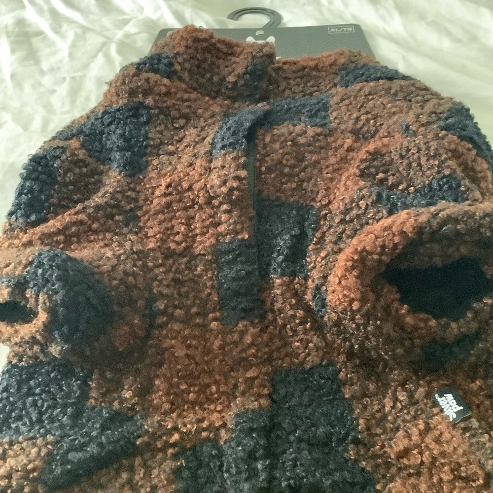 Dog Jacket. Silver Paws Humpfrey Dog jacket NWT size XL